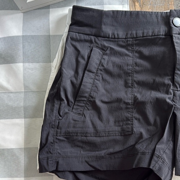 Athleta Trekkie Shorts White Size 4 - Picture 5 of 5